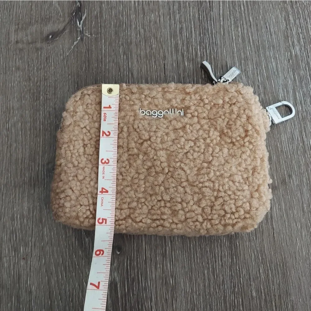 Baggallini On the Go Daily RFID Fleece Sherpa Pouch